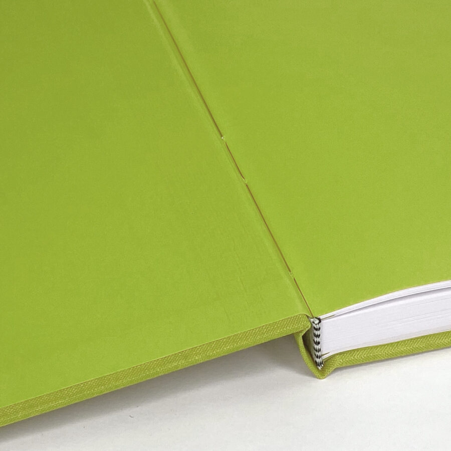 Handgefertigtes Notizbuch in persönlicher Farbnote – Bild 3