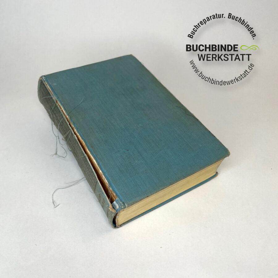 Buchumschlag beschädigt