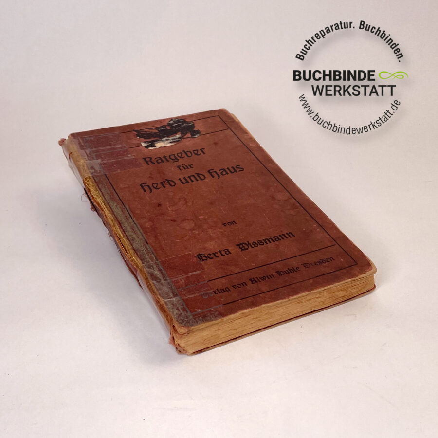 Buchreparatur: <p><strong>Buchdecke ist beschädigt</strong>