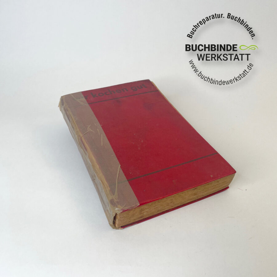 Buchreparatur: <p><strong>Gesamte Buchdecke ist beschädigt</strong> – Bild 5