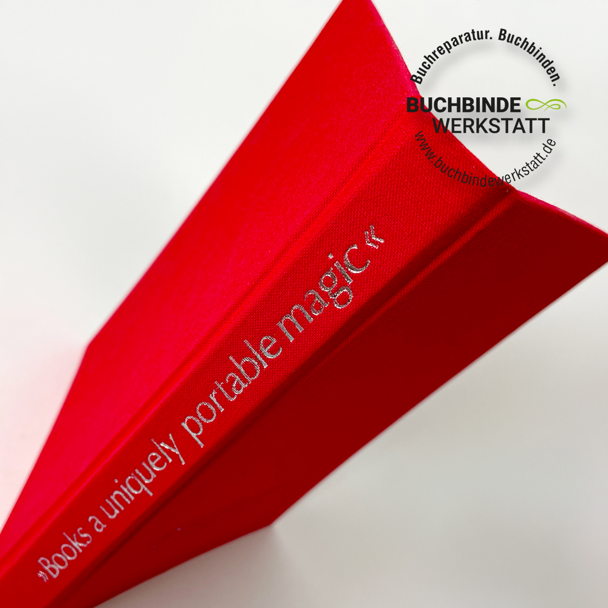 Veredeln:<strong> Titelprägung für Ihr Buch</strong>