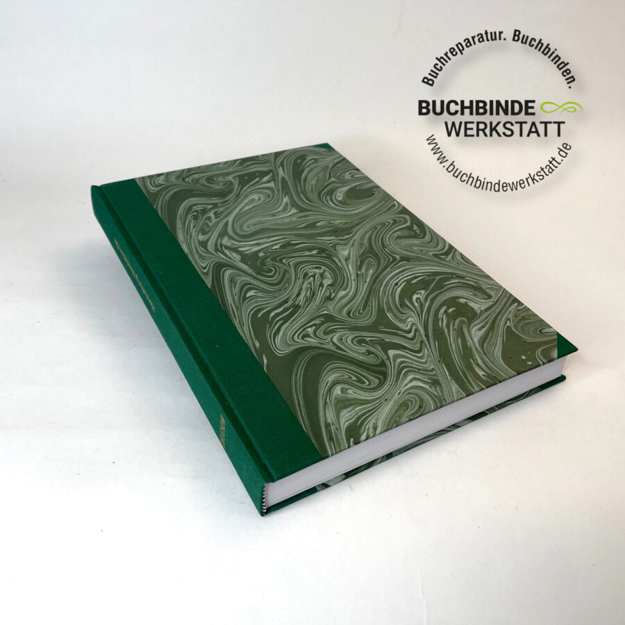 Buch aus losen Seiten